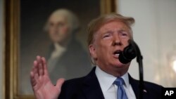 Presiden Trump di Ruang Resepsi Diplomatik, Gedung Putih, Washington, D.C., 5 Agustus 2019. 