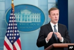 Savjetnik za nacionalnu sigurnost Jake Sullivan govori u Bijeloj kući, 7. jula 2023., u Washingtonu. "Anketa za anketom pokazuje da je američkom narodu još uvijek stalo" do odbrane Ukrajine, rekao je Sullivan na ovogodišnjem Aspen Security Forumu u Koloradu.