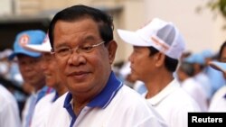 លោកនាយករដ្ឋមន្ត្រី ហ៊ុន សែន និងប្រធានគណបក្សប្រជាជនកម្ពុជា ចូលរួមធ្វើយុទ្ធនាការឃោសនាបោះឆ្នោតជាតិ នៅរាជធានីភ្នំពេញ កាលពីថ្ងៃទី ១ ខែកក្កដា ឆ្នាំ ២០២៣។ 