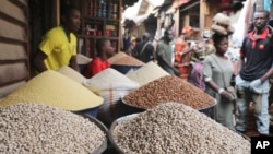 Kasuwar 12 mile dake birnin Lagos. 