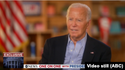 Predsjednik Joe Biden u intervjuu Georgeu Stefanopulosu na televiziji ABC, emitovanom 5. jula 2024. (Foto: video grab)