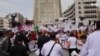 Türkiyəli baytarlar Ankarada aksiya keçirərək tələblərini səsləndirdilər