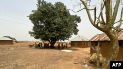 Au Nigeria, les victimes d'enlèvement sont souvent libérées à la suite de négociations avec les autorités, bien qu'une loi interdise de payer les rançons et que les autorités nient le faire.