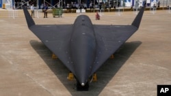 Zračne snage Kineske narodnooslobodilačke armije (PLA) prikazuju svoj supersonični dron.