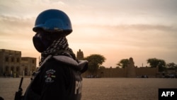Les colonels qui ont pris le pouvoir ont réclamé en juin le départ sans délai de la Minusma, déployée depuis 2013 au Mali.