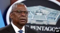 US Secretary of Defense Lloyd Austin speaks at the Pentagon in Washington, July 18, 2023.