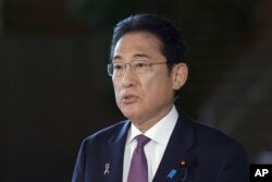 기시다 후미오 일본 총리가 21일 도쿄 총리 관저에서 북한의 군사정찰위성 발사에 관한 입장을 밝혔다.