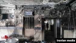 Penjara Evin di Teheran, penjara bagi tahanan politik, tampak hangus terbakar di saat aksi-aksi protes atas kematian Mahsa Amini terus berlanjut (17/10).
