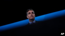 El primer ministro español, Pedro Sánchez, asiste a una conferencia de prensa al final de una cumbre de la OTAN en Madrid, España, el jueves 30 de junio de 2022. Foto de archivo. (Foto AP/Bernat Armangue)