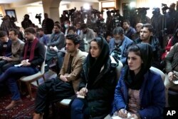 Avganistanski novinari prisustvuju konferenciji za novinare u Kabulu, Afganistan, 13. februara 2022.