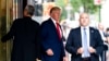 FBI-ov pretres Trumpovog ljetnikovca izazvao nasilnu retoriku na internetu
