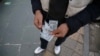 دلار ۳۸ هزار تومان و سکه ۱۹ میلیون تومان شد؛ حکمرانی جنون در بازار