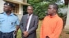 Jérémie Misago ari kumwe n'umuvugizi w'ubushikiranganji bw'umutekano n'umukuru wa CNIDH, umurwi ujejwe agateka ka zina muntu
