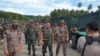 Panglima TNI Jenderal Andika Perkasa tiba di Pos Komando Taktis Operasi Madago Raya, Poso, Sulawesi Tengah. (Foto : VOA/Yoanes Litha)