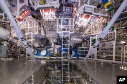 Arhiv - Instalacija za sagorijevanje u Nacionalnoj laboratoriji Lawrence Livermore.