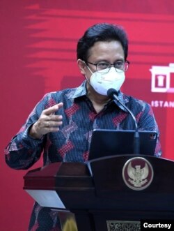 Menkes Budi Gunadi Sadikin dalam telekonferensi pers di Istana Kepresidenan, Jakarta, Senin (18/4).