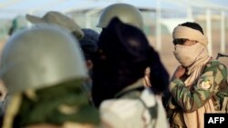 L'armée malienne avait annoncé mardi soir l'interpellation "de 5 suspects dont 3 ressortissants européens" lors d'opérations anti jihadistes à Diabaly.