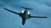Sebuah B-1B Lancer dari Angkatan Udara AS dalam misi tempur untuk mendukung serangan di Afghanistan. Militer AS pada 28 Agustus 2021 menyerang anggota ISIS setelah serangan bom bunuh diri di luar bandara Kabul, Afghanistan. (Foto: Cedric H.Rudisill/USAF via REUTERS)