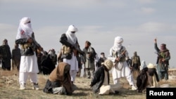 د غزني ولایت د اندړو ولسوالۍ یوه له نا امنو ولسوالیو څخه شمېرل کیږي چې پکې د دولت د وسله والو مخالفینو شتون زیات لیدل کیږي.