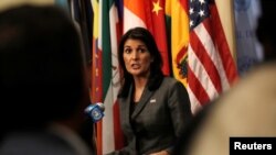 Duta Besar Amerika Serikat untuk PBB, Nikki Haley, memberikan keterangan kepada media di Markas Besar PBB, New York, 10 September 2018.