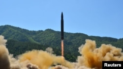 북한이 지난 4일 대륙간탄도미사일(ICBM) 화성-14형을 시험 발사했다. 