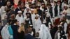 Delegasi Taliban tiba untuk mengikuti penandatanganan perjanjian AS-Taliban di Doha, Ibu Kota Qatar, 29 Februari 2020.