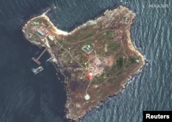 Citra satelit Pulau Ular di Ukraina, 12 Mei 2022. (Foto: Maxar Technologies/Handout via Reuters)