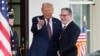 លោក Trump មិន​សម្រេច​លើ​ការ​ថែរក្សា​សន្តិភាព​​ចំពោះ​អ៊ុយក្រែន​ ពេល​​​ជួប​​នាយក​រដ្ឋមន្ត្រី​អង់គ្លេស