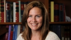 លោកស្រី Amy Coney Barrett នៃ​តុលាការ​ឧទ្ធរណ៍​សហព័ន្ធ​ទី៧ នៅ​ទីក្រុង Chicago រដ្ឋ Illinois
