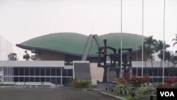 Pimpinan badan anggaran (Banggar) DPR RI yang dipanggil KPK untuk dimintai keterangan soal anggaran, menolak untuk tidak hadir.