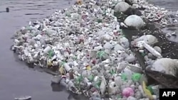 Dünyada istehsal olunan plastik materialların 3 faizə qədəri okeana tullanılır (video)
