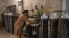 Pakistan Suspends Senior Hospital Staff After Oxygen Shortage Kills 6 COVID Patients