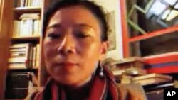 唯色通过Skype接受美国之音藏语组专访(视频截图)