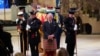 Raja Charles III dan sejumlah anggota keluarga kerajaan menggelar acara mengheningkan cipta untuk mengenang Ratu Elizabeth II di Katedral St Giles, Edinburgh, Skotlandia, pada 12 September 2022. (Foto: Pool via Reuters/Jane Barlow)