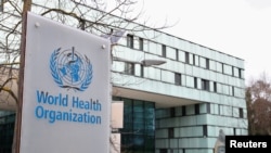 L'extérieur d'un bâtiment de l'Organisation mondiale de la santé (OMS) lors d'une réunion du conseil d'administration sur la mise à jour sur l'épidémie de coronavirus, à Genève, Suisse, le 6 février 2020. REUTERS / Denis Balibouse