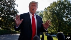 Presiden AS Donald Trump berbicara kepada media, Kamis (30/5). 
