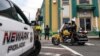 Polisi mengamankan Masjid Muhammad di kota Newark, New Jersey pasca penembakan Imam Hassan Sharif hari Rabu (3/1). 