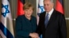 Netanyahu dit à Merkel être "inquiet" du regain de l'antisémitisme 