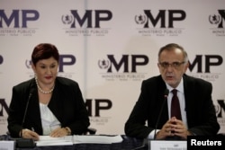 FILE - Commissioner of the International Commission Against Impunity in Guatemala (CICIG) Ivan Velasquez (R) and Guatemala's Attorney General Thelma Aldana, hold a news conference in Guatemala City, Guatemala, Aug. 24, 2017.