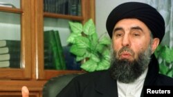 د ګلبدین حکمتیار په مشرۍ حزب اسلامي ډلې له افغان حکومت سره د سولې تړون وکړ
