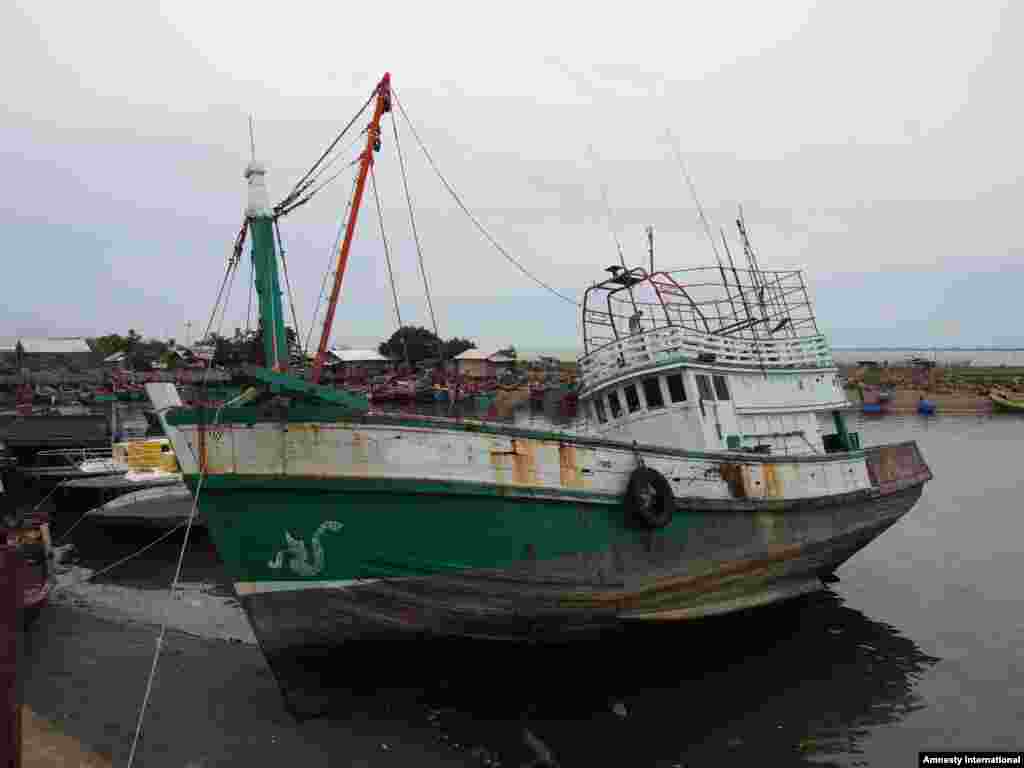 Kapal pedagang manusia yang sempat digunakan untuk mengangkut 578 pencari suaka dan migran. 