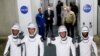 Anggota kru NASA's SpaceX Crew-6 mission yang akan dikirim ke Stasiun Antariksa Internasional (ISS) menyapa publik dalam sebuah acara di Cape Canaveral, Florida, pada 26 Februari 2023. (Foto: Reuters/Joe Skipper)