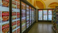 Quiz - AI Cameras Aim to Guess Shopper’s Age, Sex and Mood