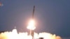 Slika preuzeta sa video snimka koji je emitovao sjevernokorejski KRT pokazuje kako se navodi da je balistička raketa lansirana s nepoznate lokacije u Sjevernoj Koreji, u ponedjeljak, 20. februara 2023.