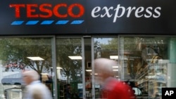 Salah satu toko Tesco di London, 22 September 2014. (Foto: dok). 