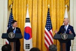 조 바이든 미국 대통령과 문재인 한국 대통령이 지난 5월 워싱턴 백악관에서 회담 뒤 공동기자회견을 했다.