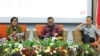 Menteri Keuangan Sri Mulyani (kiri) bersama Gubernur BI Agus Martowardojo (tengah) dan Kepala BKPM Thomas Lembong berbicara pada acara diskusi di Kementerian Komunikasi dan Informasi di Jakarta, Kamis 27/7. (Foto: Kementerian Kominfo).