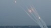 Roket terlihat ditembakkan ke wilayah Israel dari Gaza, 5 Mei 2019. 
