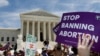 Para aktivis pendukung aborsi berdemo di luar gedung Mahkamah Agung AS di Washington, 21 Mei 2019. 
