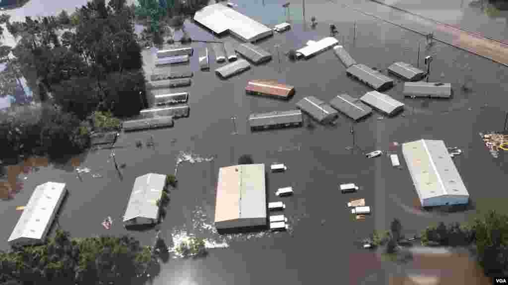 Photography by VOA's Celia Mendoza. Helicopter flight - courtesy Texas Army National Guard.